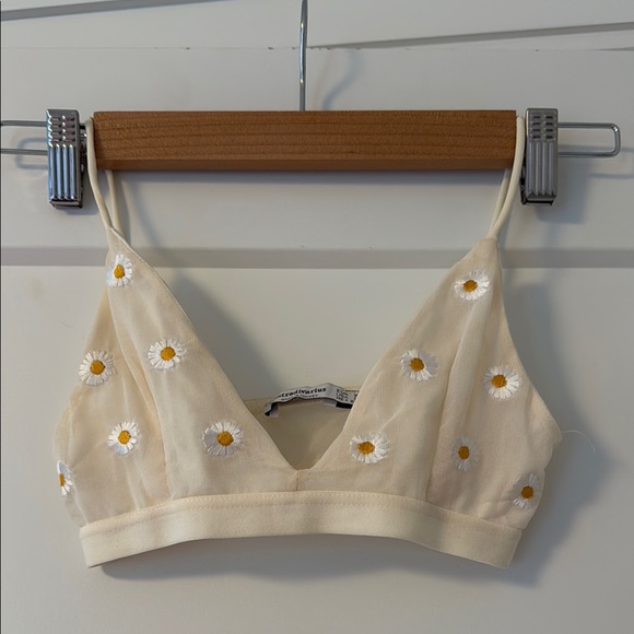 stradivarius Other - Stradivarius Daisy Bralette